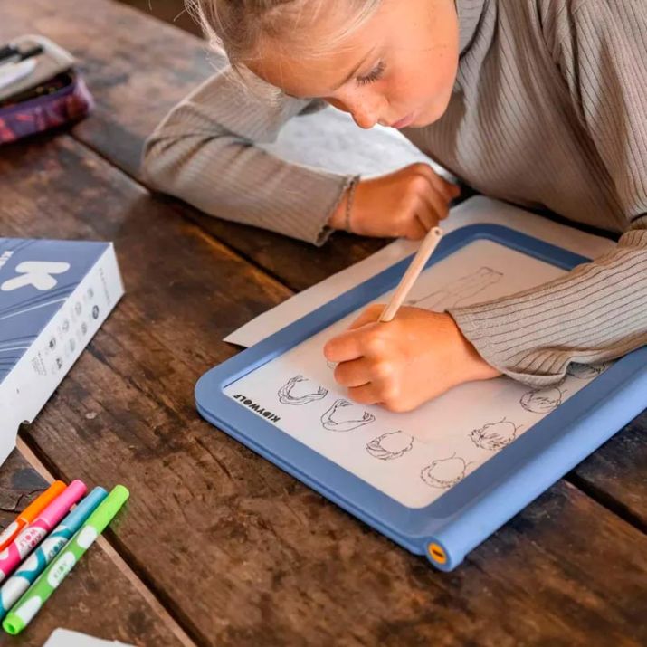 TABLETA DIGITAL LED DE DIBUJO INFANTIL ·KIDYDRAW PRO AZUL· - Happy Moments Baby
