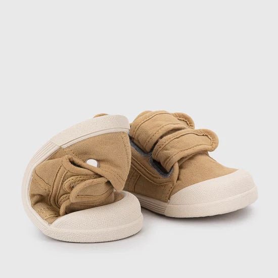 ZAPATILLAS RESPETUOSAS IGOR ·LONA VELCRO MOSTAZA· - Happy Moments Baby