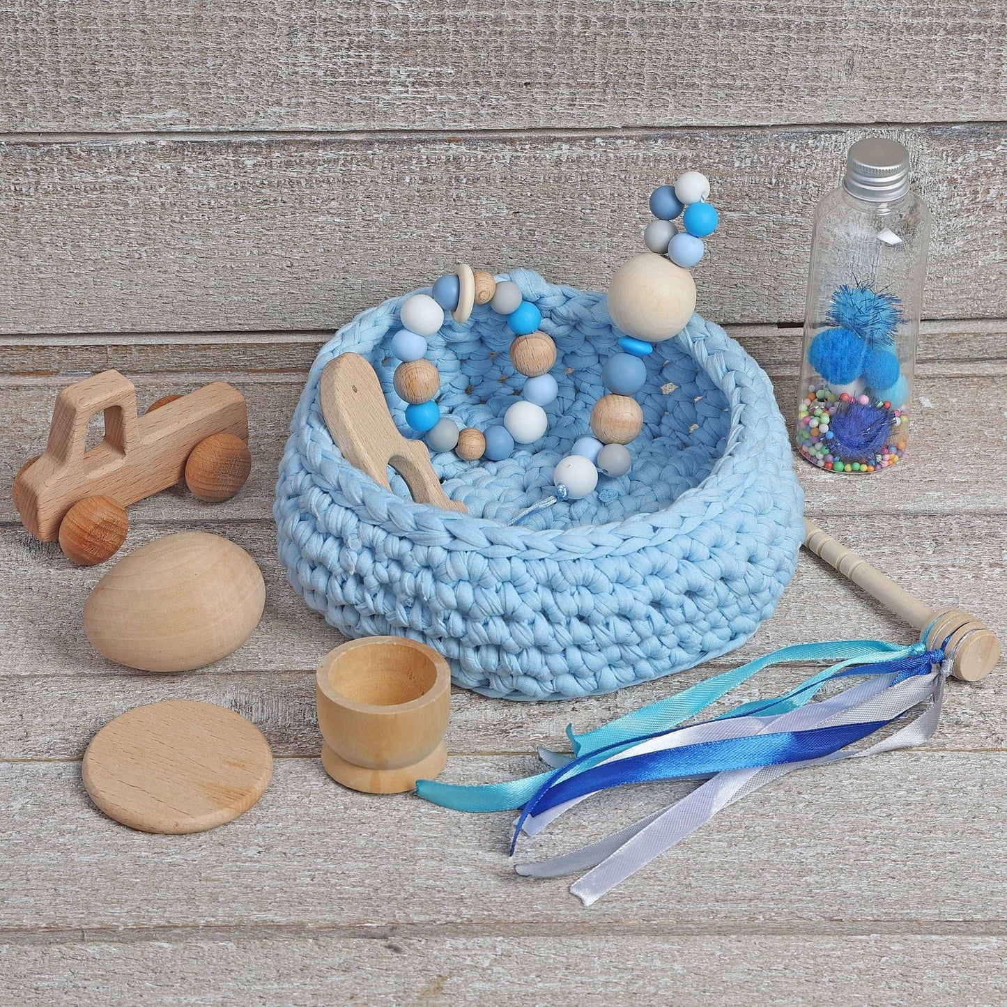 CESTO DE LOS TESOROS - CESTO SENSORIAL ·AZUL PASTEL· - Happy Moments Baby