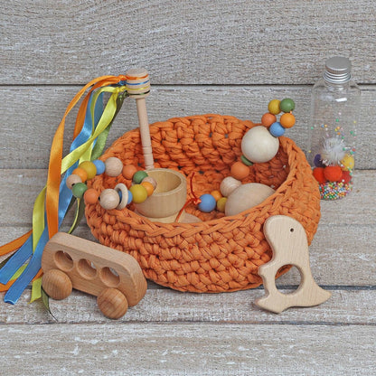 CESTO DE LOS TESOROS - CESTO SENSORIAL ·NARANJA· - Happy Moments Baby