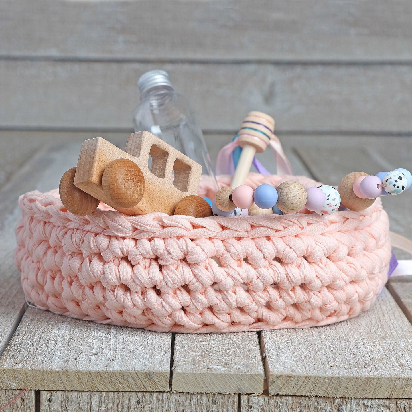 CESTO DE LOS TESOROS - CESTO SENSORIAL ·ROSA· - Happy Moments Baby
