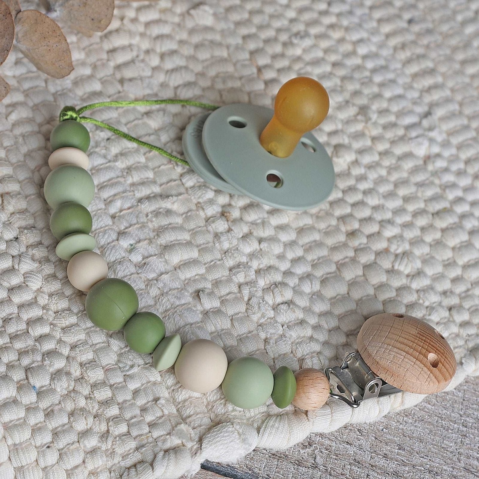 CHUPETERO BASIC ·KIWI· - Happy Moments Baby