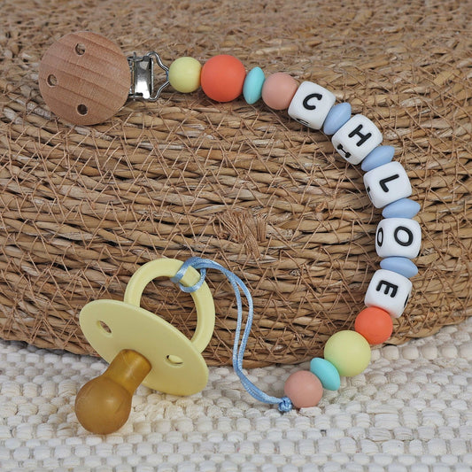 CHUPETERO PERSONALIZADO CON NOMBRE ·HUKKA· - Happy Moments Baby