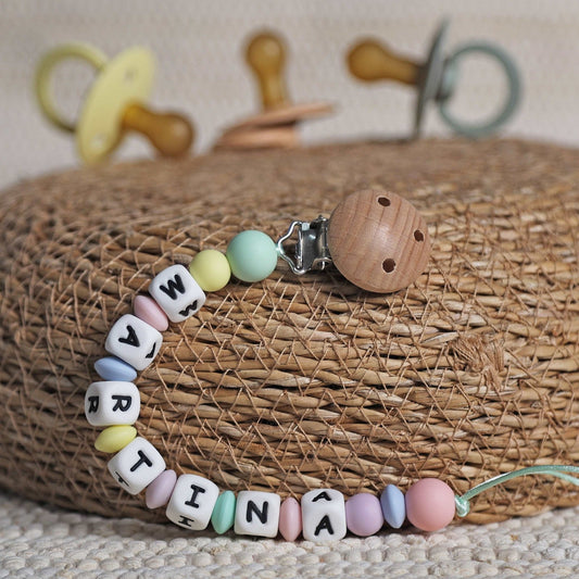 CHUPETERO PERSONALIZADO CON NOMBRE ·PARVATI· - Happy Moments Baby