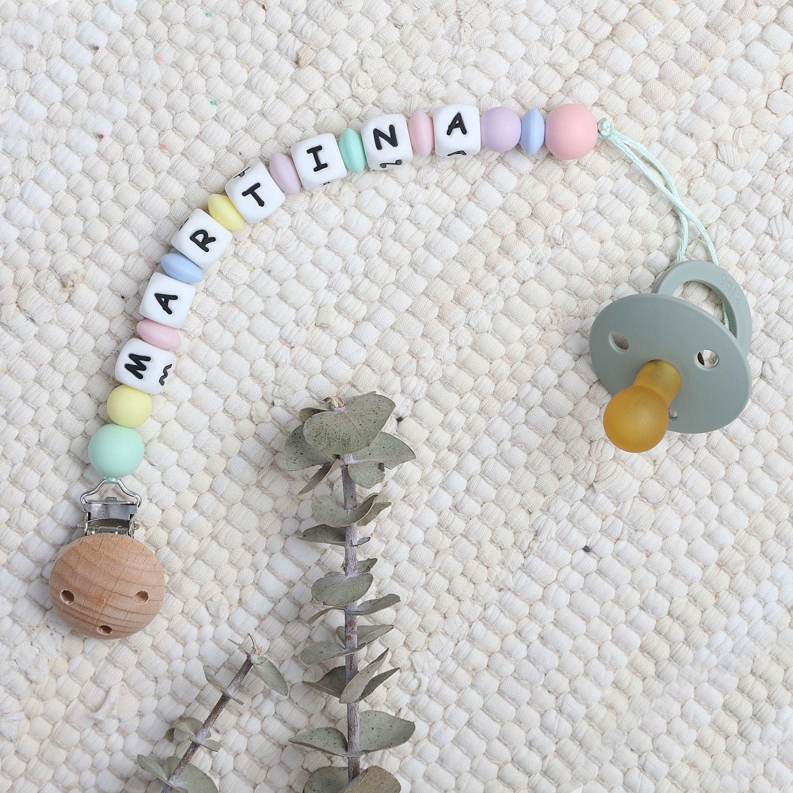 CHUPETERO PERSONALIZADO CON NOMBRE ·PARVATI· - Happy Moments Baby