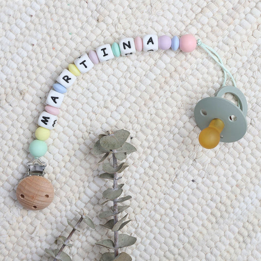 CHUPETERO PERSONALIZADO CON NOMBRE ·PARVATI· - Happy Moments Baby
