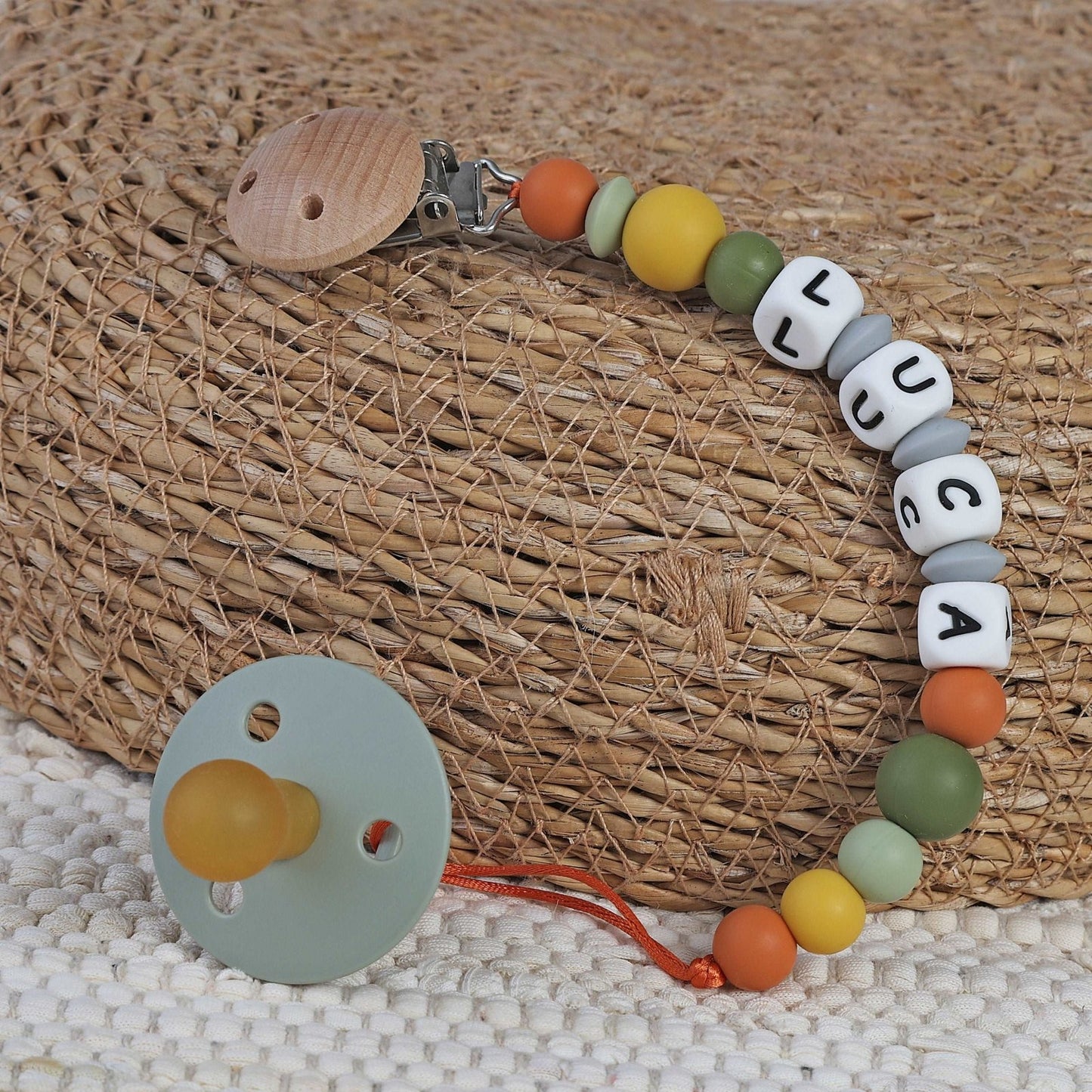 CHUPETERO PERSONALIZADO CON NOMBRE ·SHIVA· - Happy Moments Baby