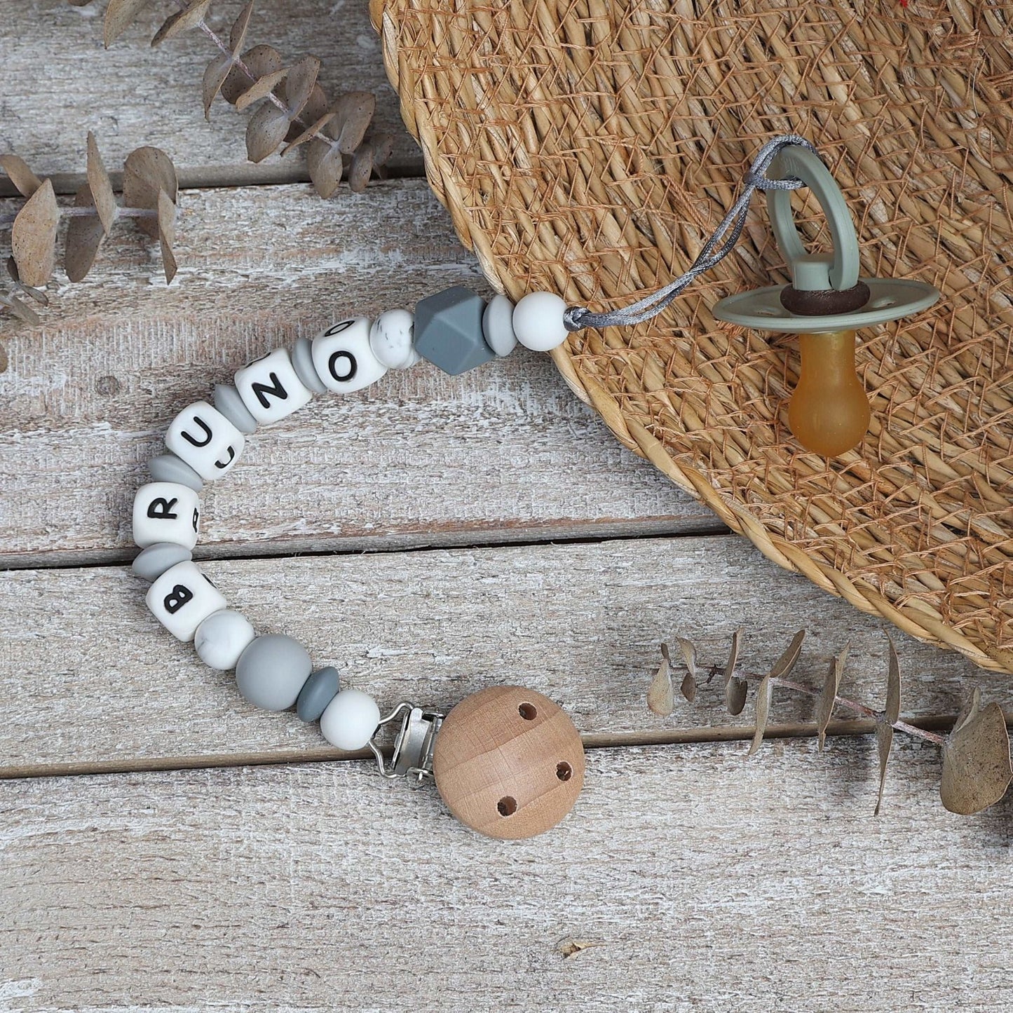 CHUPETERO PERSONALIZADO CON NOMBRE ·VEDA· - Happy Moments Baby
