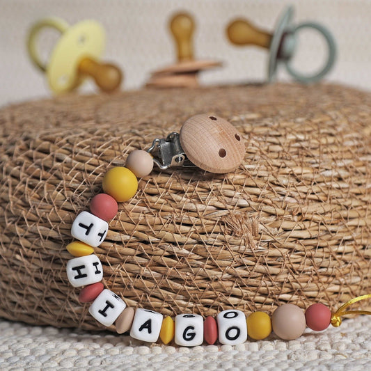 CHUPETERO PERSONALIZADO CON NOMBRE ·VISHNU· - Happy Moments Baby