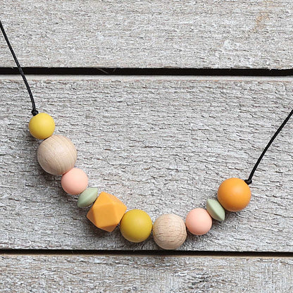 COLLAR DE LACTANCIA ·ABRIL· - Happy Moments Baby