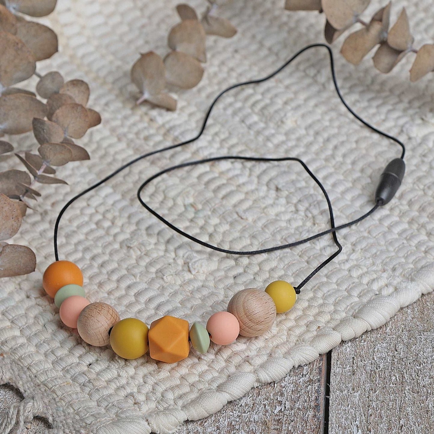 COLLAR DE LACTANCIA ·ABRIL· - Happy Moments Baby