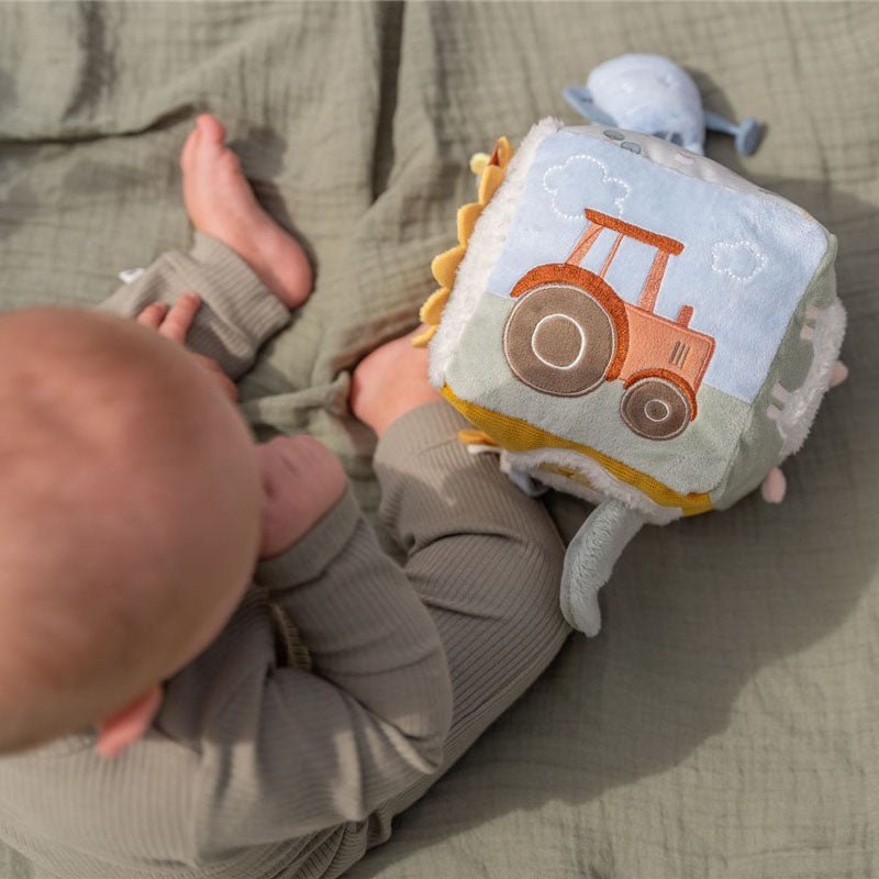 CUBO BLANDITO SENSORIAL DE ACTIVIDADES LITTLE DUTCH ·LITTLE FARM· - Happy Moments Baby