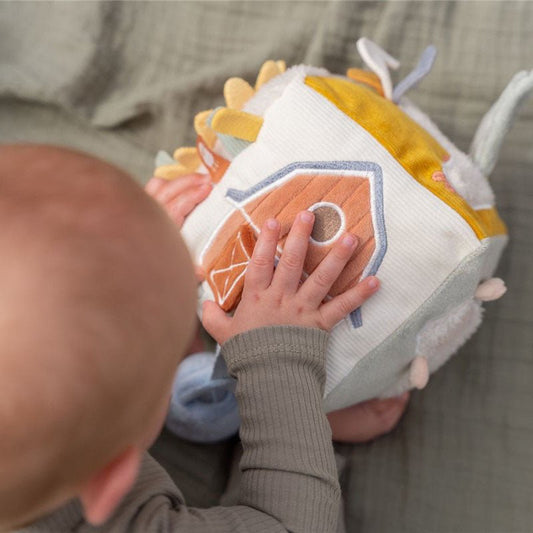 CUBO BLANDITO SENSORIAL DE ACTIVIDADES LITTLE DUTCH ·LITTLE FARM· - Happy Moments Baby