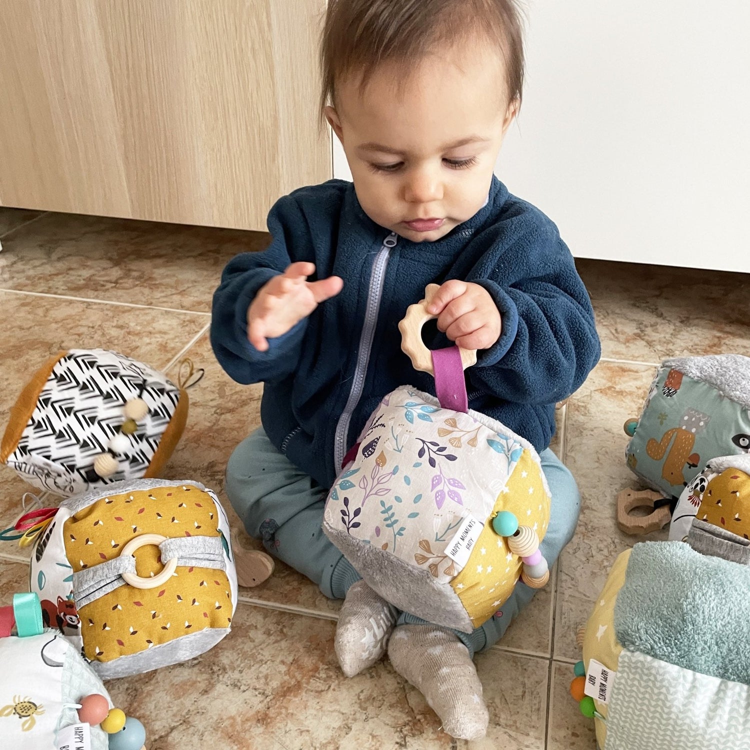 Juguetes sensoriales Montessori para bebés de 0 a 6, 6 a 12 meses, juguetes  de dentición de grado alimenticio para bebés de 0, 3, 6, 9, 12, 18 meses