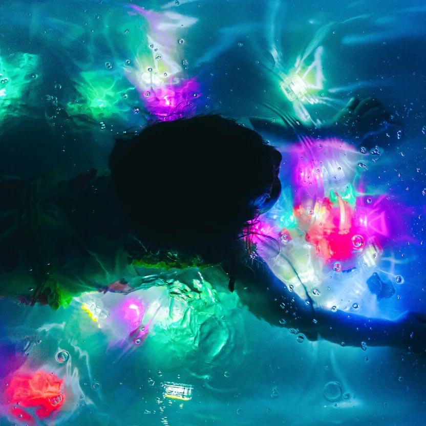 CUBOS DE LUZ PARA EL BAÑO GLOPALS ·4 CUBOS MULTICOLOR· - Happy Moments Baby