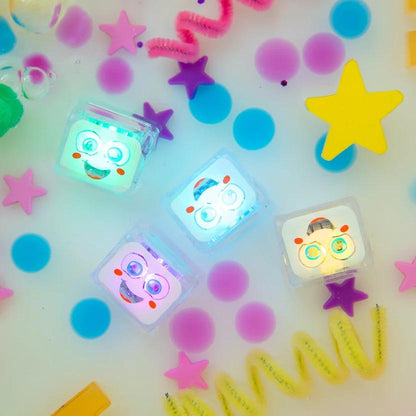 CUBOS DE LUZ PARA EL BAÑO GLOPALS ·4 CUBOS MULTICOLOR· - Happy Moments Baby