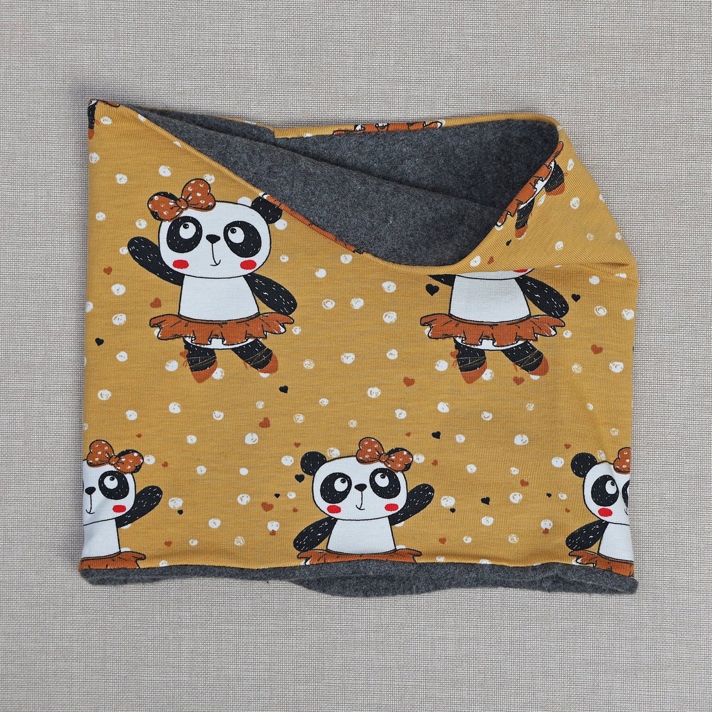 CUELLO ENTRETIEMPO · PANDAS· - Happy Moments Baby