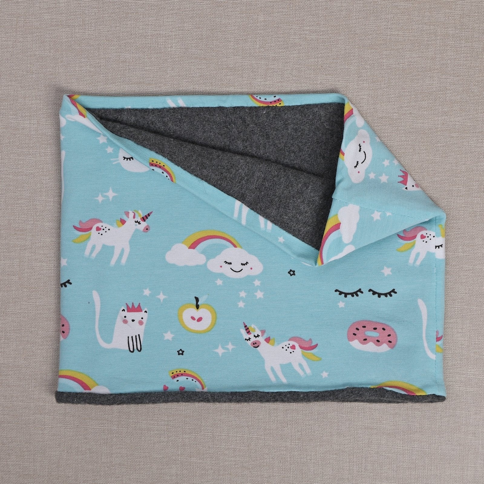 CUELLO ENTRETIEMPO · UNICORNIOS· - Happy Moments Baby
