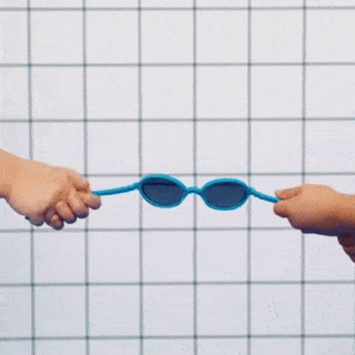 GAFAS FLEXIBLES DE PROTECCIÓN SOLAR (0-12 MESES) ·DIABOLA MOSTAZA· - Happy Moments Baby