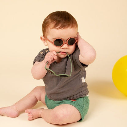 GAFAS FLEXIBLES DE PROTECCIÓN SOLAR (0-12 MESES) ·DIABOLA TERRACOTA· - Happy Moments Baby