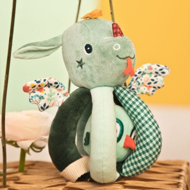 JUGUETE DE TELA LILLIPUTIENS ·SONAJERO CON ASAS JOE EL DRAGÓN· - Happy Moments Baby
