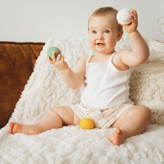 Mamilatte  Sophie la Jirafa Baby: el primer juguete para bebés que  estimula los 5 sentidos y su gama cosmética.