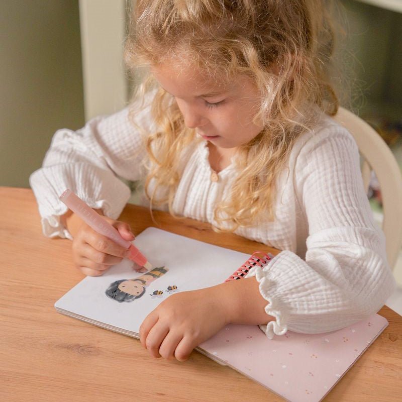 LIBRO MÁGICO COLOREAR LITTLE DUTCH ·ROSA & FRIENDS· - Happy Moments Baby