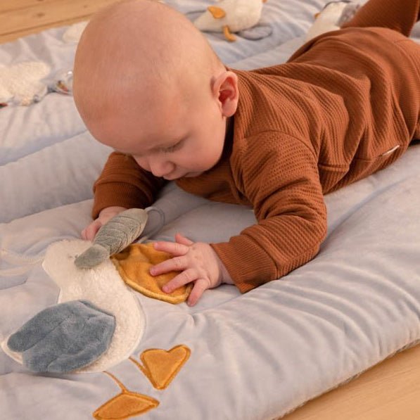 MANTA DE JUEGO SENSORIAL Y ACTIVIDADES LITTLE DUTCH ·MARINERO· - Happy Moments Baby