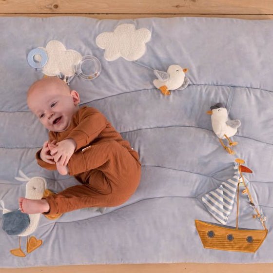 MANTA DE JUEGO SENSORIAL Y ACTIVIDADES LITTLE DUTCH ·MARINERO· - Happy Moments Baby