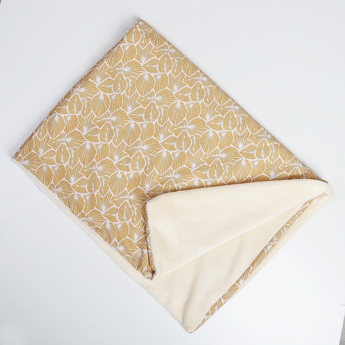 MANTA SUAVE BEBÉ ·HOJAS MOSTAZA· - Happy Moments Baby