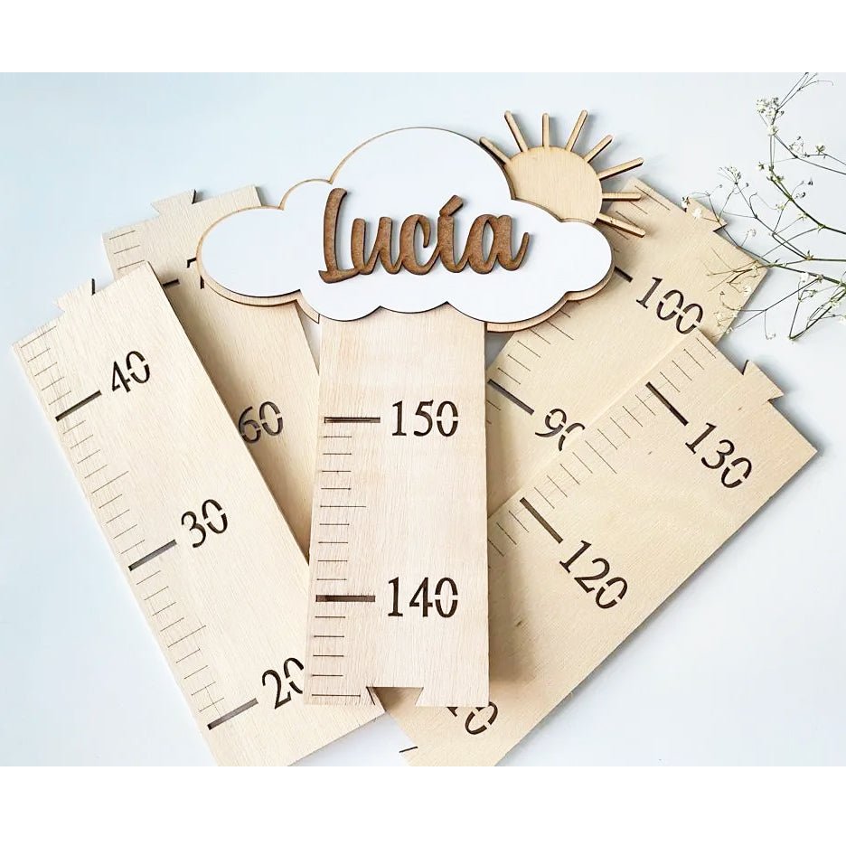 MEDIDOR INFANTIL PERSONALIZADO ·NUBE Y SOL· - Happy Moments Baby