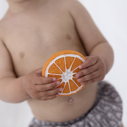 MORDEDOR 100% CAUCHO NATURAL OLI&CAROL ·NARANJA· - Happy Moments Baby