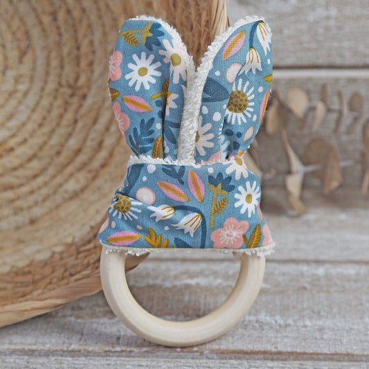 MORDEDOR DE OREJAS DE TELA ·PRIMAVERA· - Happy Moments Baby