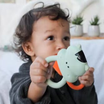 MORDEDOR FIGURA CAUCHO 100% NATURAL ·HIPPO KIMO· - Happy Moments Baby