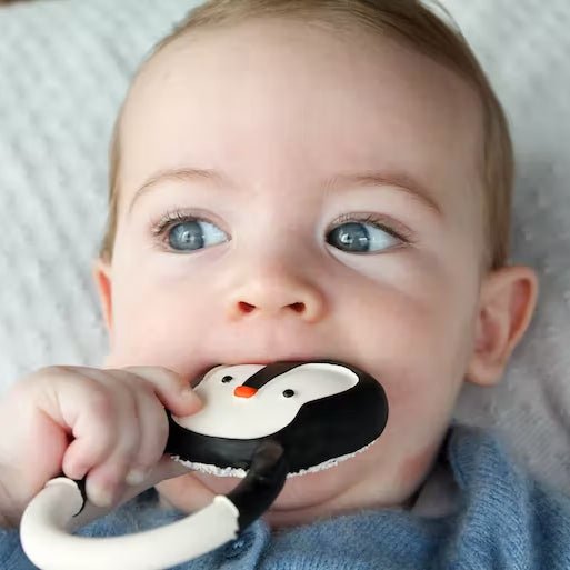 MORDEDOR FIGURA CAUCHO 100% NATURAL ·PINGÜINO NUI· - Happy Moments Baby