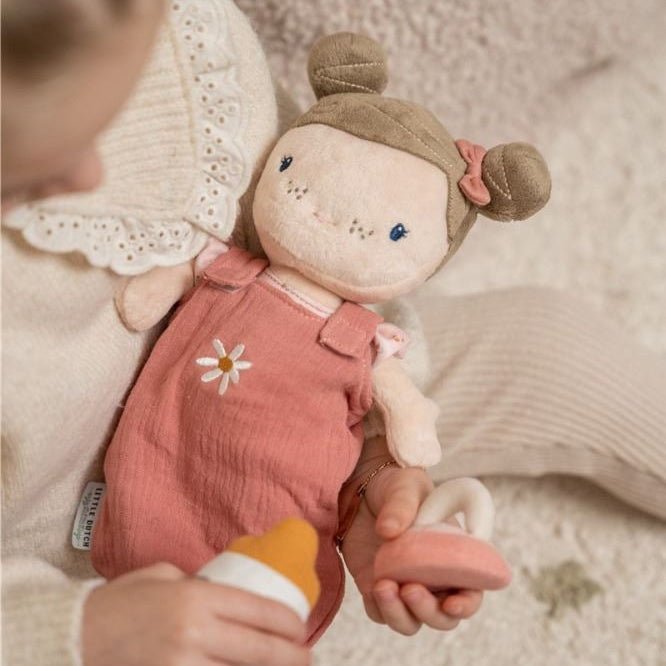 MUÑECA DE TELA LITTLE DUTCH ·BEBÉ ROSA CON CESTA Y ACCESORIOS· - Happy Moments Baby