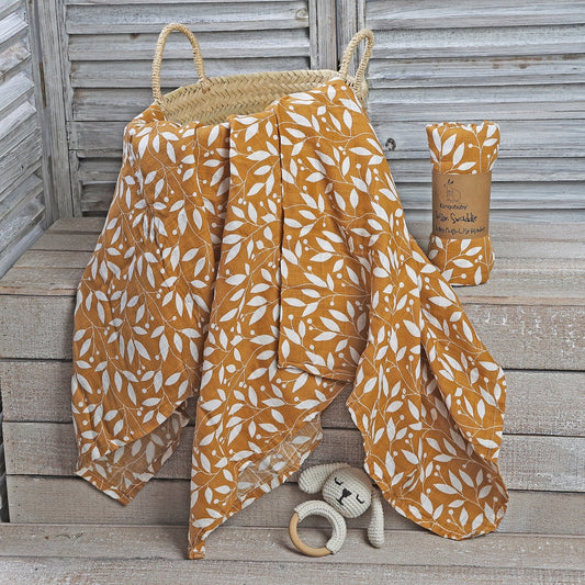 MUSELINA ALGODÓN 120x110cm ·FLORES MOSTAZA· - Happy Moments Baby