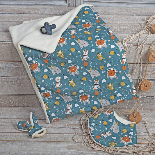 PACK NEWBORN: BANDANA MORDEDOR Y MANTA ·CIRCO· - Happy Moments Baby