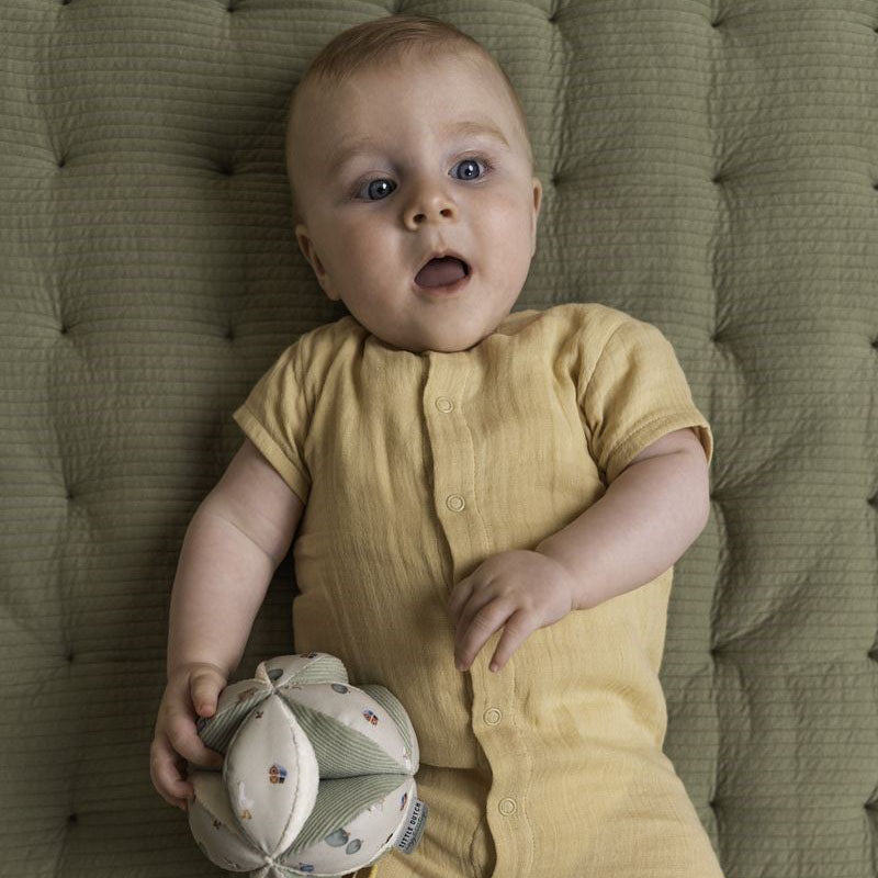 PELOTA MONTESSORI LITTLE DUTCH ·LITTLE FARM· - Happy Moments Baby