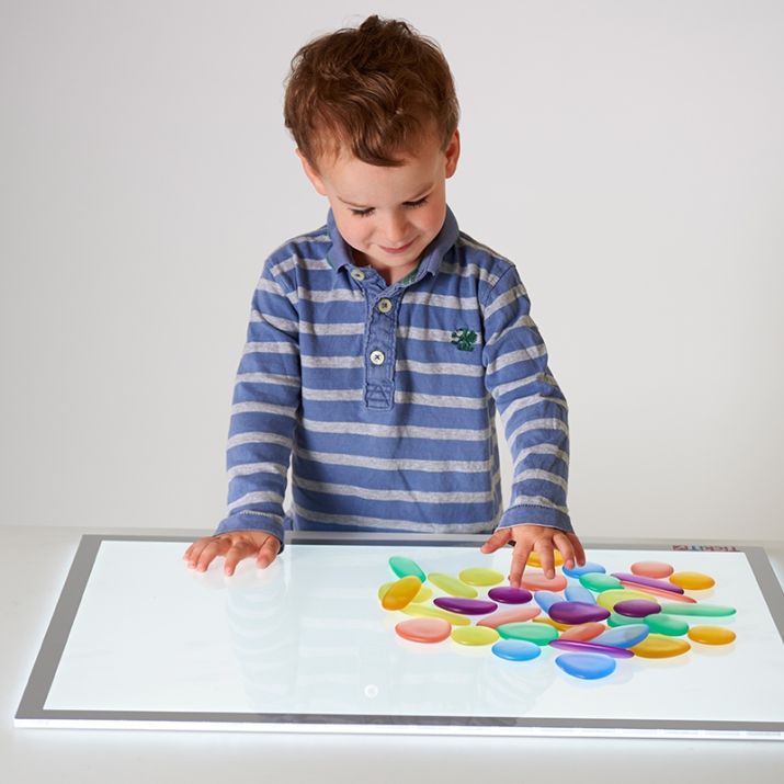 SET DE 36 UNIDADES DE PIEDRAS DE RÍO DE COLORES TRANSLÚCIDAS TOPILUDO - Happy Moments Baby